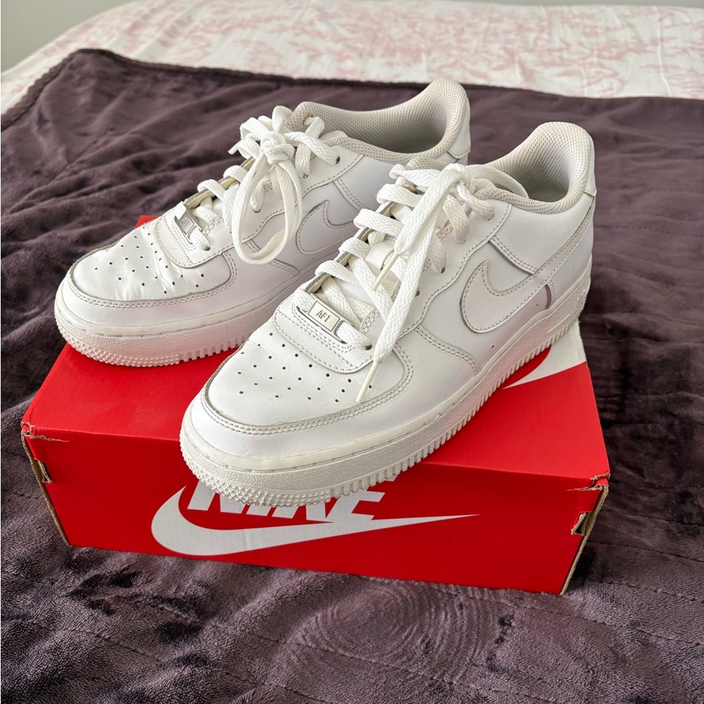 Nike Air Force 1 White Sneakers